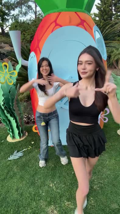 Emily Xuechun Zhang Petite Chinese - Extraemily Twitch Nude Videos